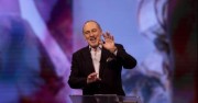 Брайън Хюстън се оттегля като лидер на Hillsong Church